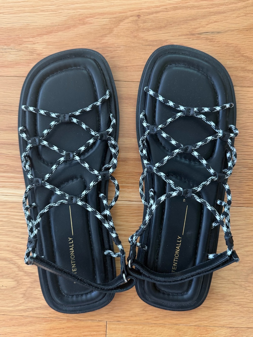 Intentionally Blank Lychee Cord Sandals Rope 8 New